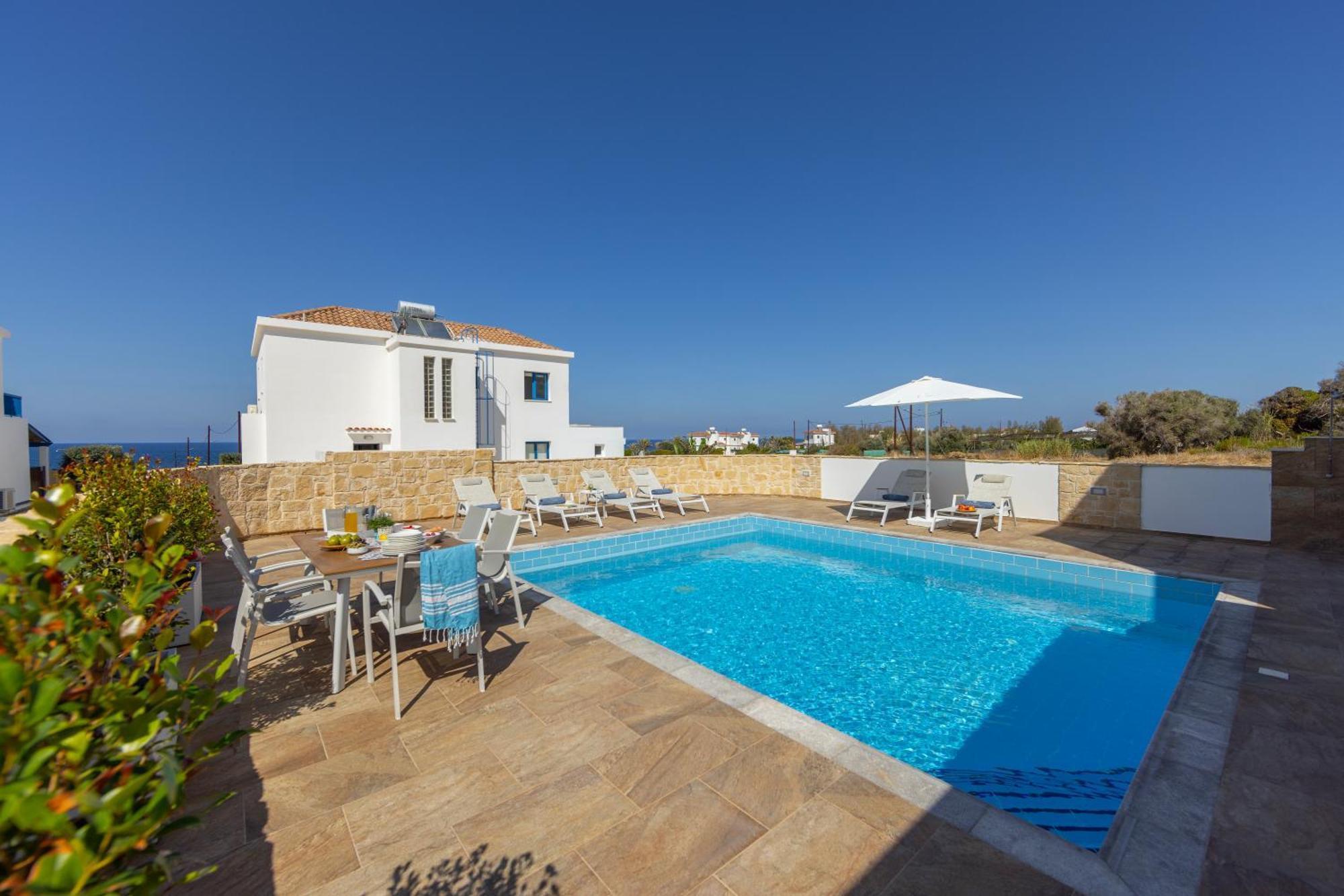 Diana Seaside Villas Pomos Eksteriør bilde