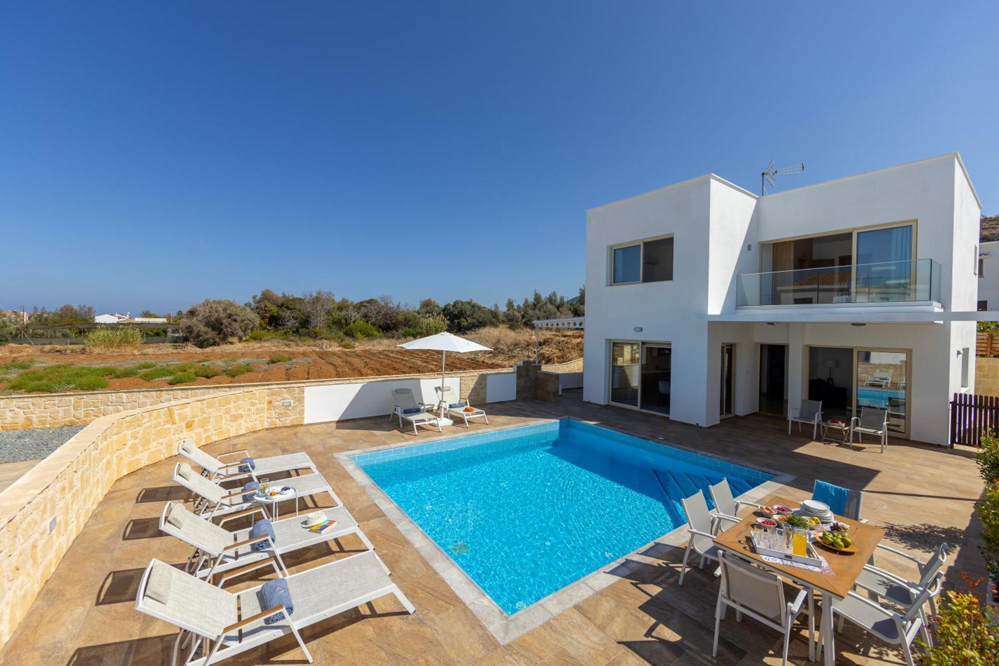 Diana Seaside Villas Pomos Rom bilde