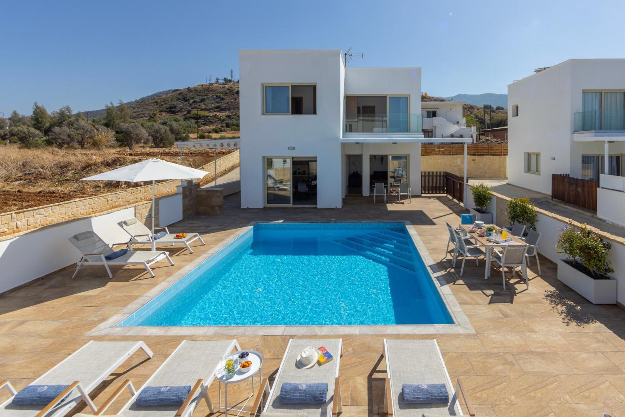 Diana Seaside Villas Pomos Eksteriør bilde