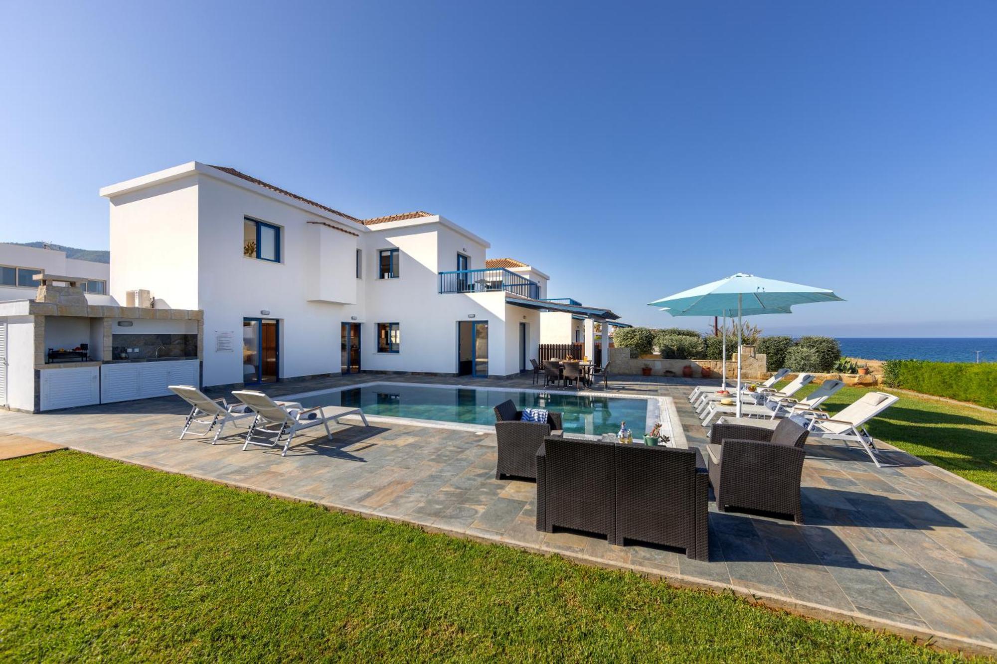 Diana Seaside Villas Pomos Eksteriør bilde