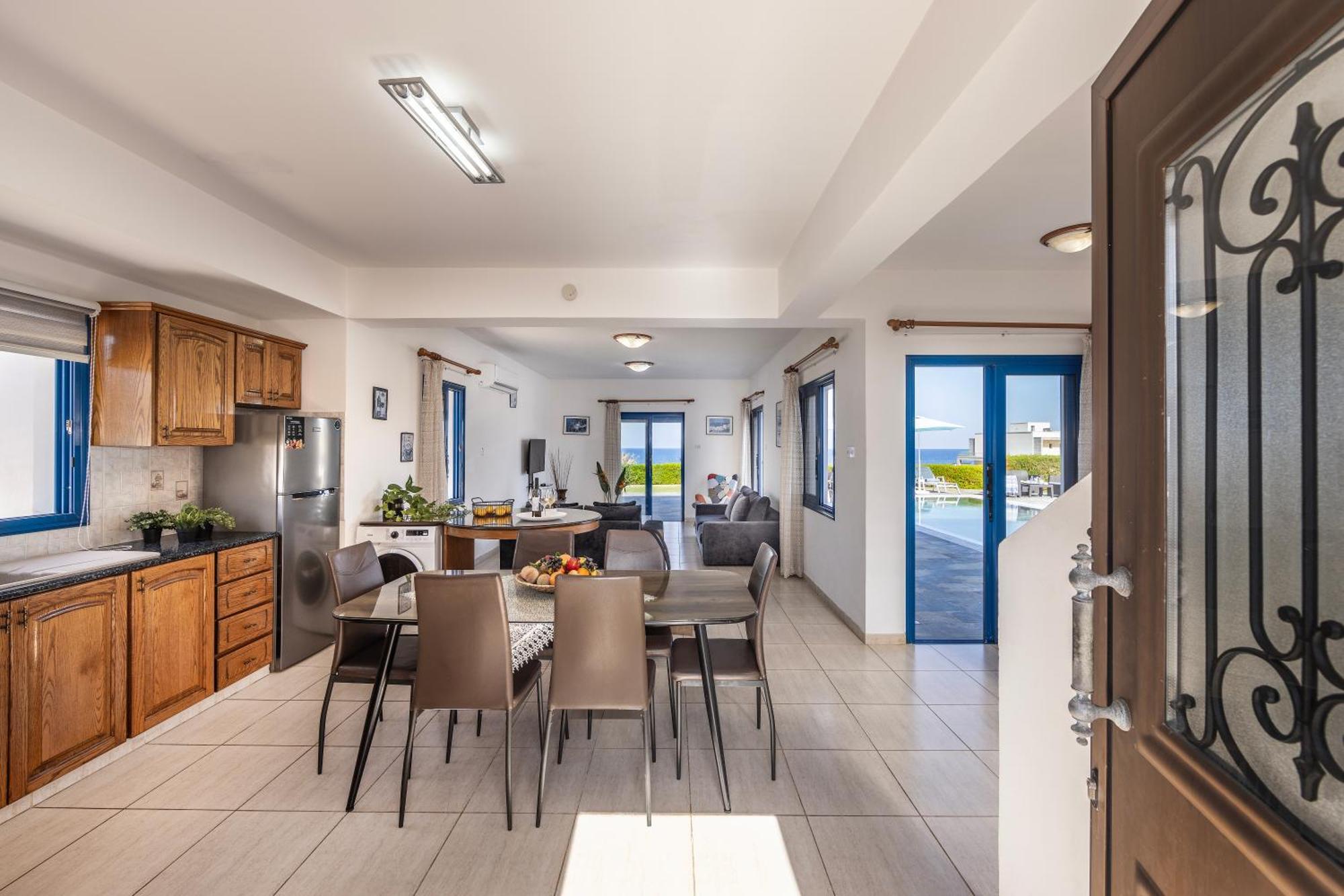 Diana Seaside Villas Pomos Eksteriør bilde