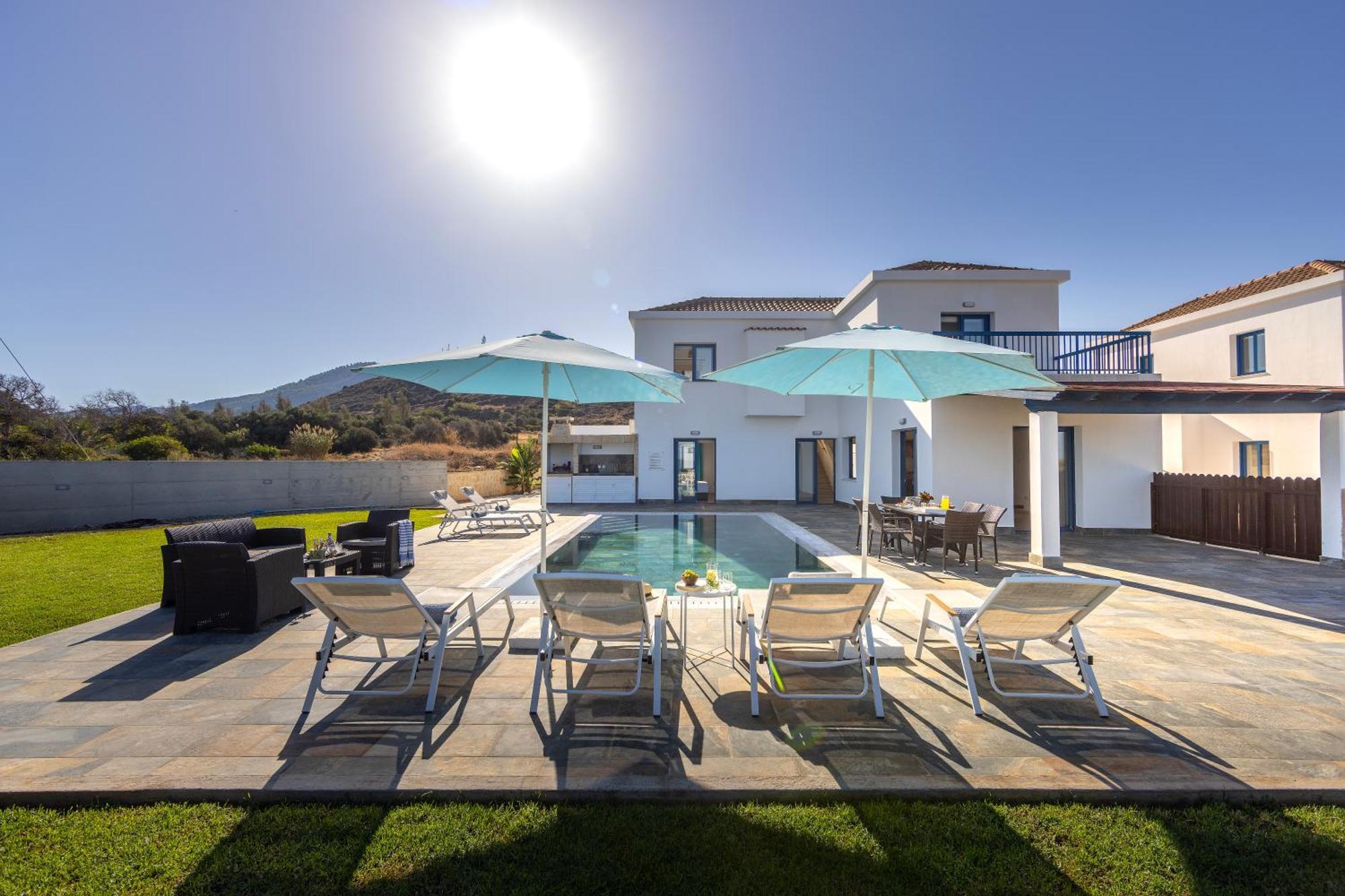 Diana Seaside Villas Pomos Eksteriør bilde