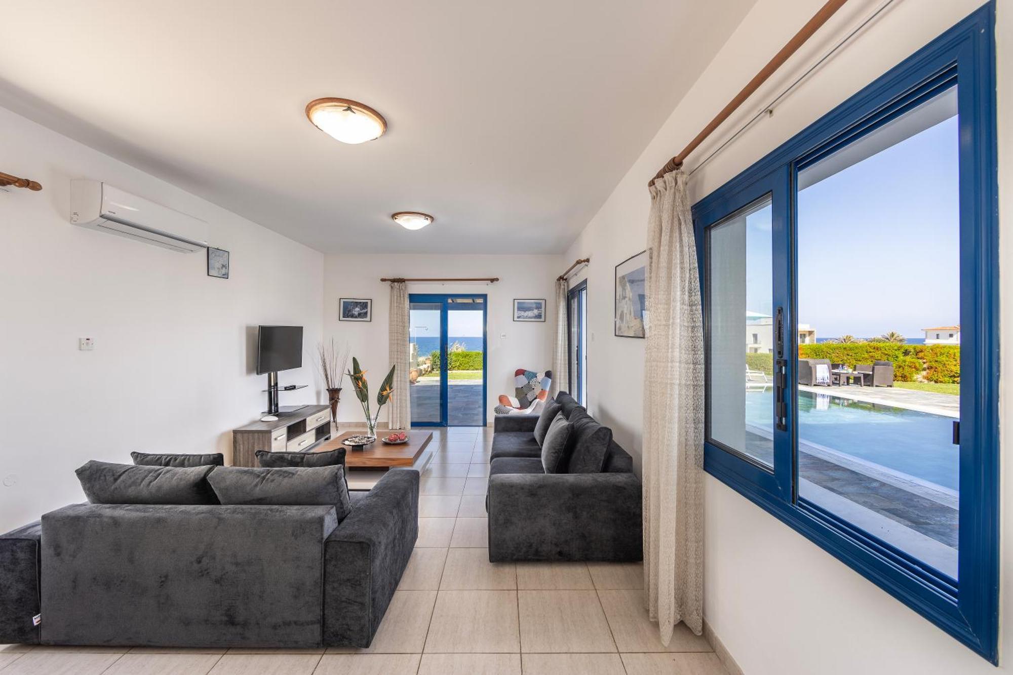 Diana Seaside Villas Pomos Eksteriør bilde