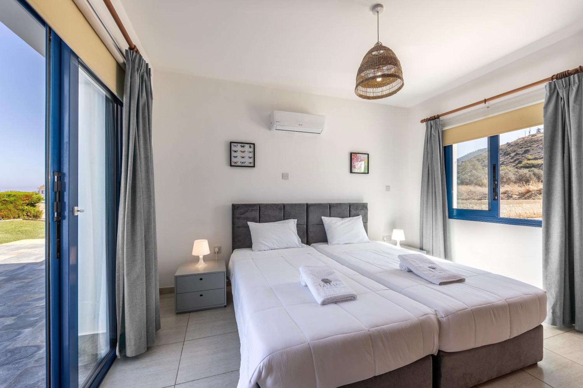 Diana Seaside Villas Pomos Eksteriør bilde